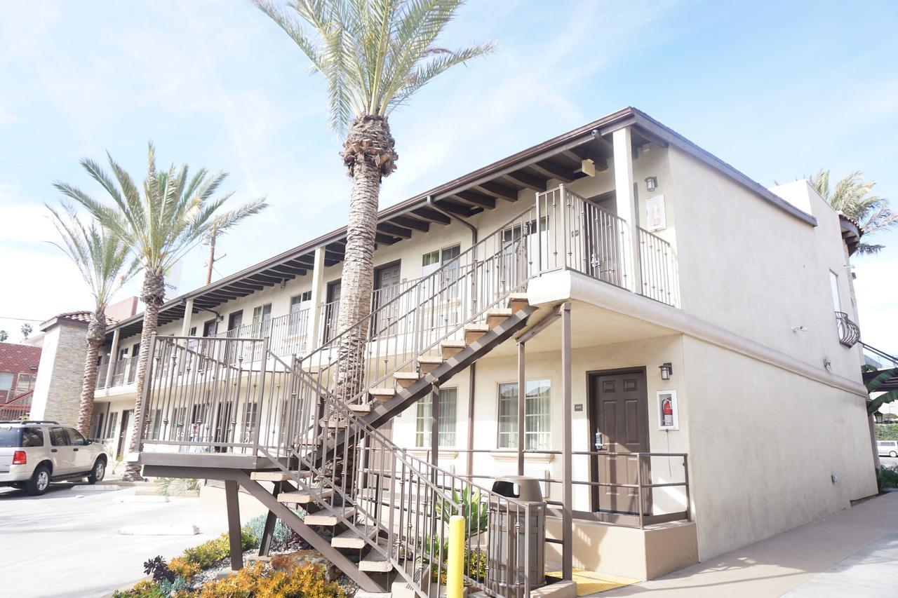Tuscan Garden Inn Los Angeles Exterior foto
